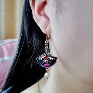 Vintage Fan Earrings